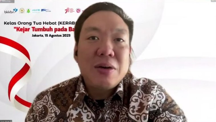 Tangkapan Layar - Wakil Ketua Komisi IX DPR RI Charles Honoris saat menghadiri diskusi Kelas Orang Tua Hebat kedelapan oleh BKKBN secara daring di Jakarta, Selasa (15/8/2023). (foto;gemapos/ant)